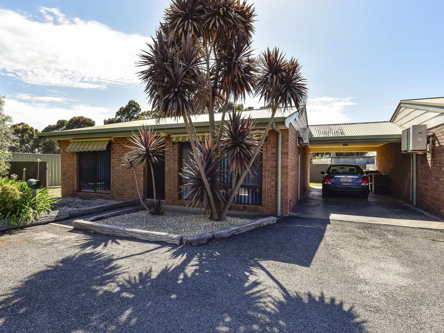 Unit 4/13 Julian St, Penola SA 5277, Image 0