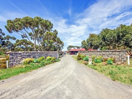 1371 Dohertys Road, MOUNT COTTRELL VIC 3024, Image 1