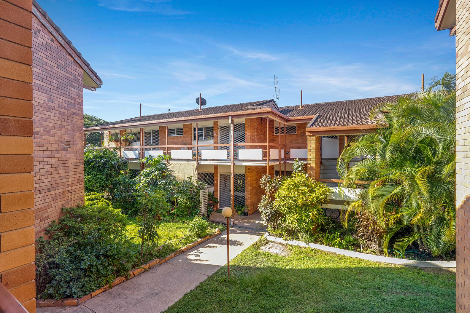 90-94 Primrose Street, Belgian Gardens QLD 4810, Image 2