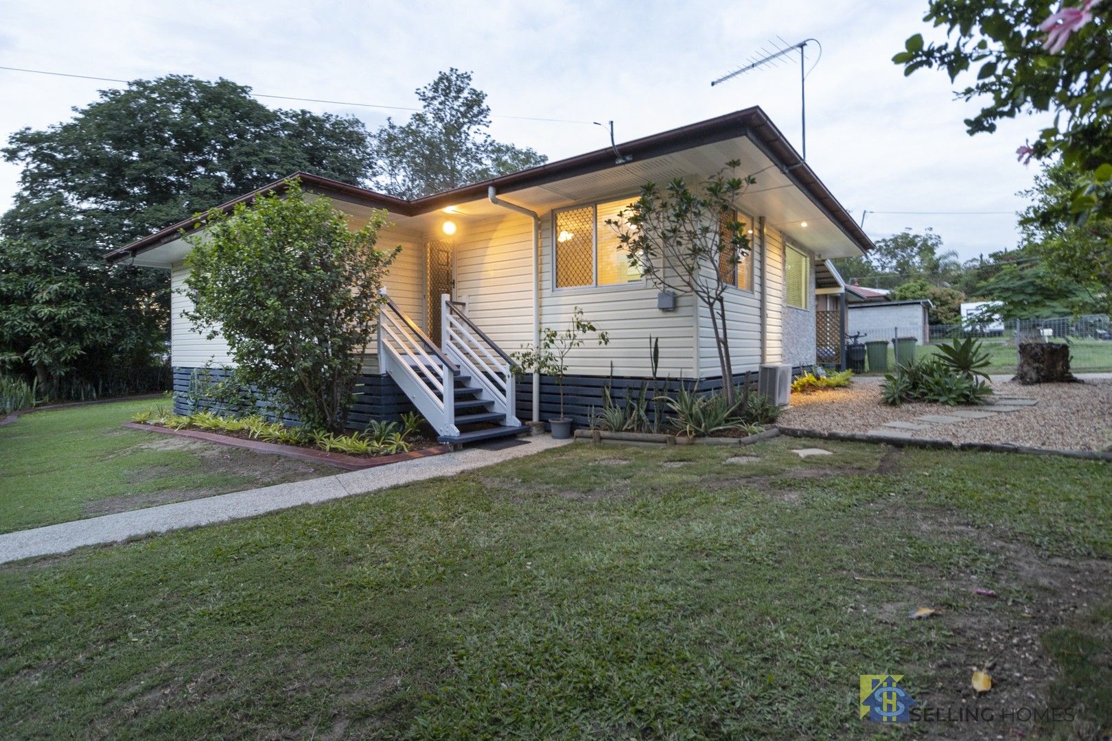 2 Castle St, Goodna QLD 4300, Image 0