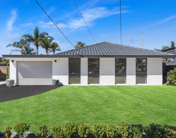 4 Torquay Avenue, Seaford VIC 3198