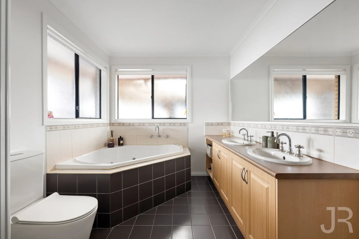 Additional image 10 of 18 Lancaster Way, Beaconsfield VIC 3807