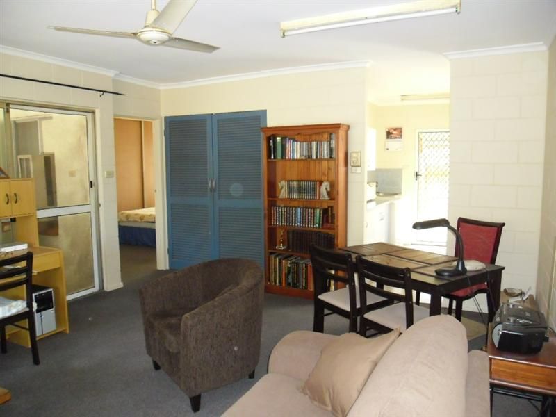 HYDE PARK QLD 4812, Image 1