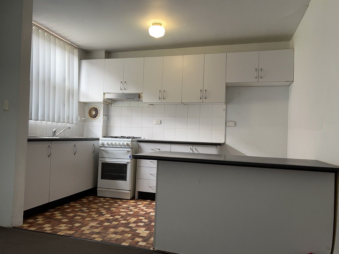 2 bedrooms Apartment / Unit / Flat in 4/55 Alice Street South WILEY PARK NSW, 2195