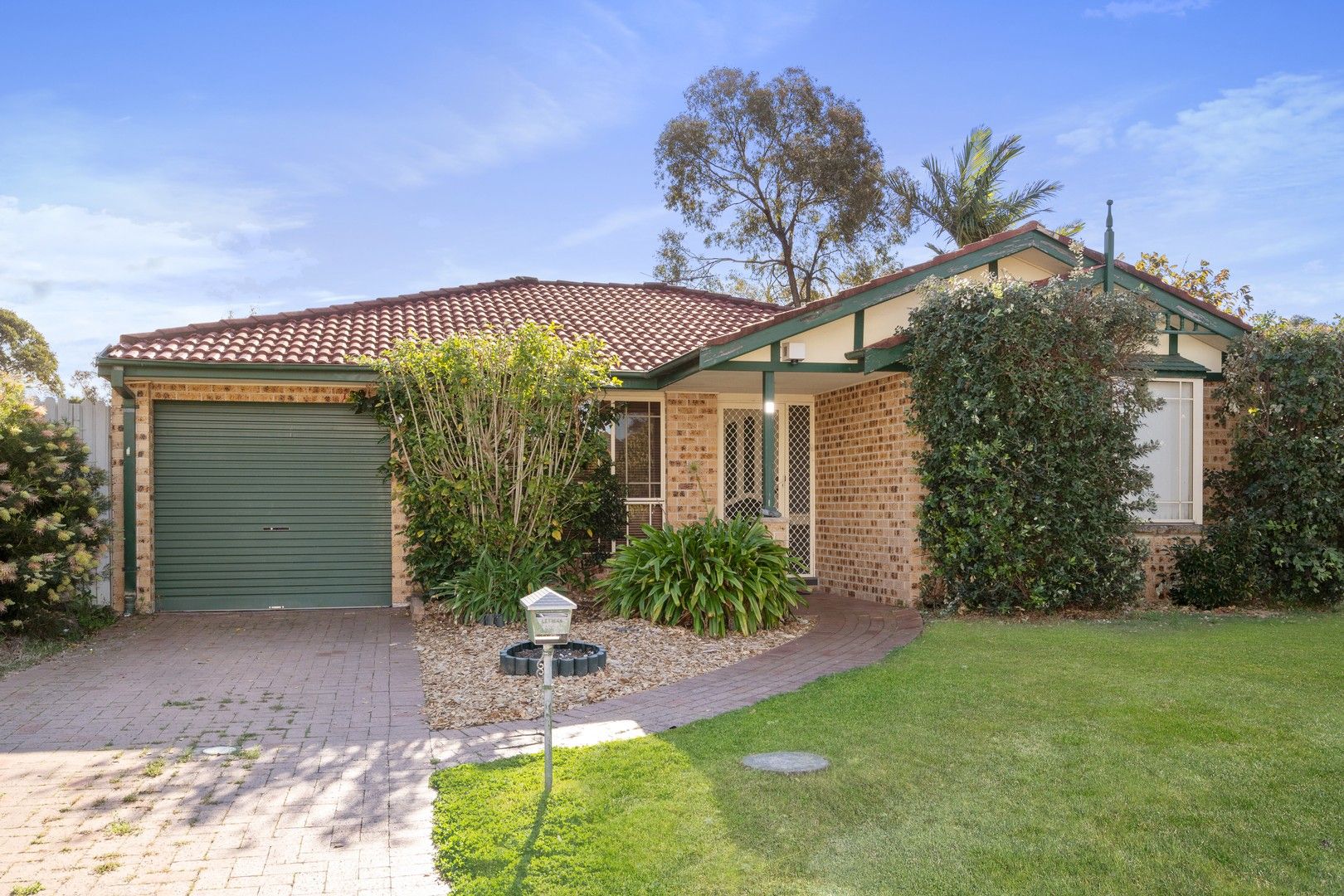 6 Corrin Court, Wattle Grove NSW 2173, Image 0