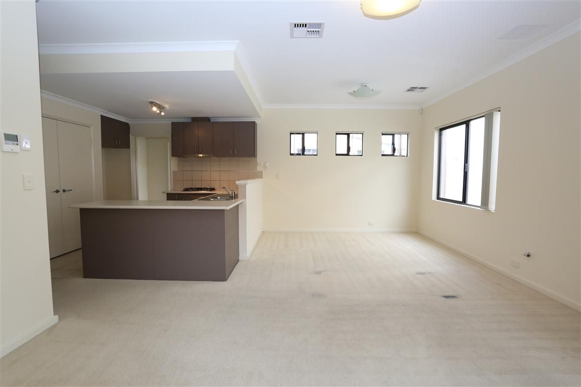 4 bedrooms House in 1/100 Fitzroy Road RIVERVALE WA, 6103