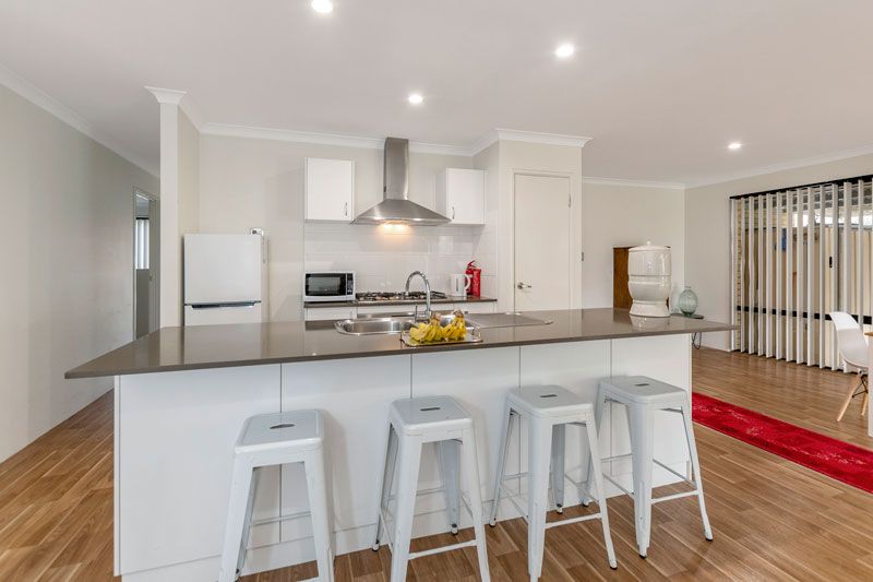 3 bedrooms House in 25 Chalice Way BALDIVIS WA, 6171