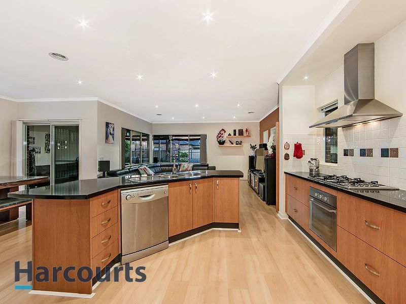 29 Kingsbridge Circuit, Cairnlea VIC 3023, Image 0