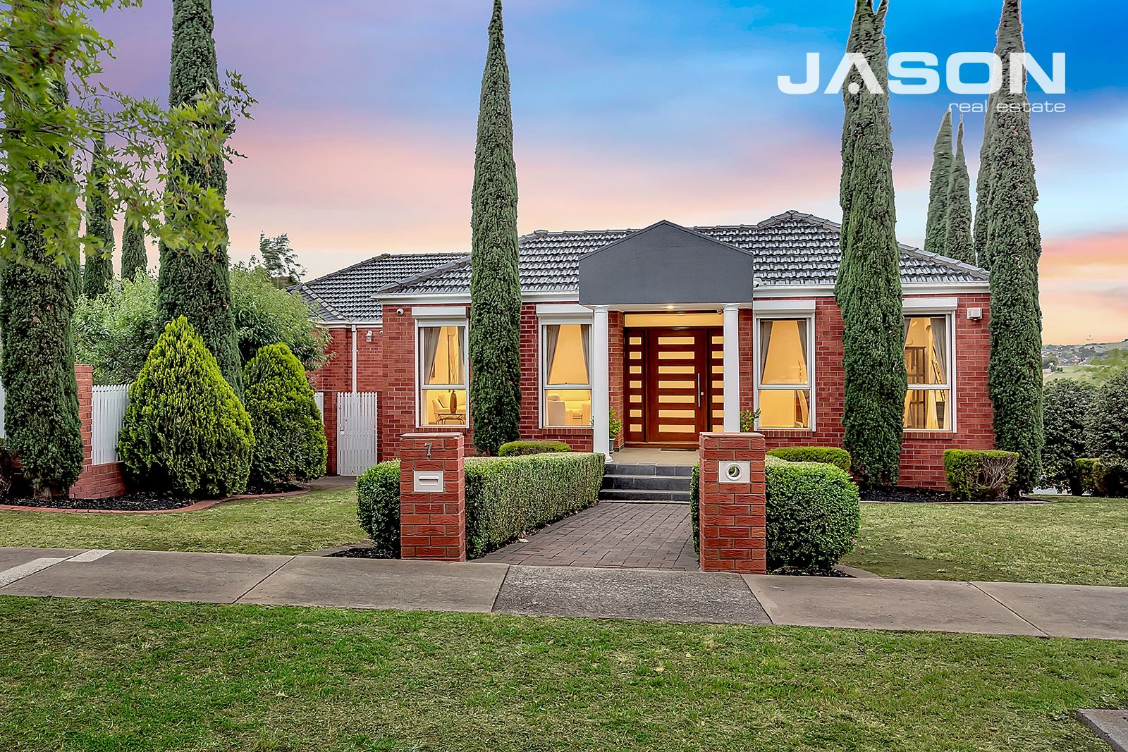 7 Piccadilly Court, Greenvale VIC 3059, Image 0