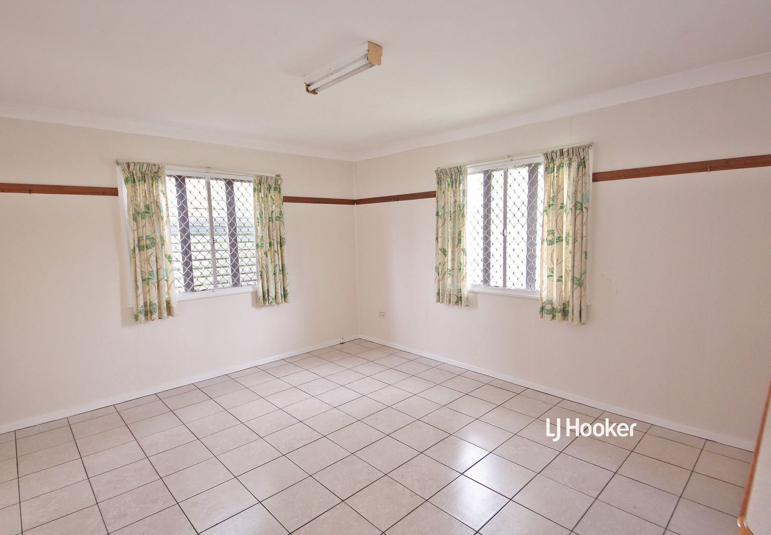 58 Scarborough Road, Redcliffe QLD 4020, Image 2