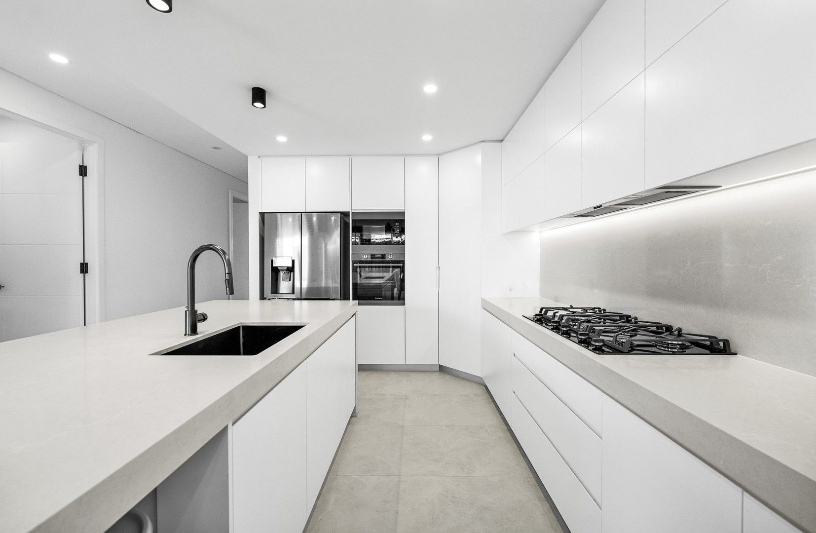 5 bedrooms House in 33A April Cresent GRANTHAM FARM NSW, 2765