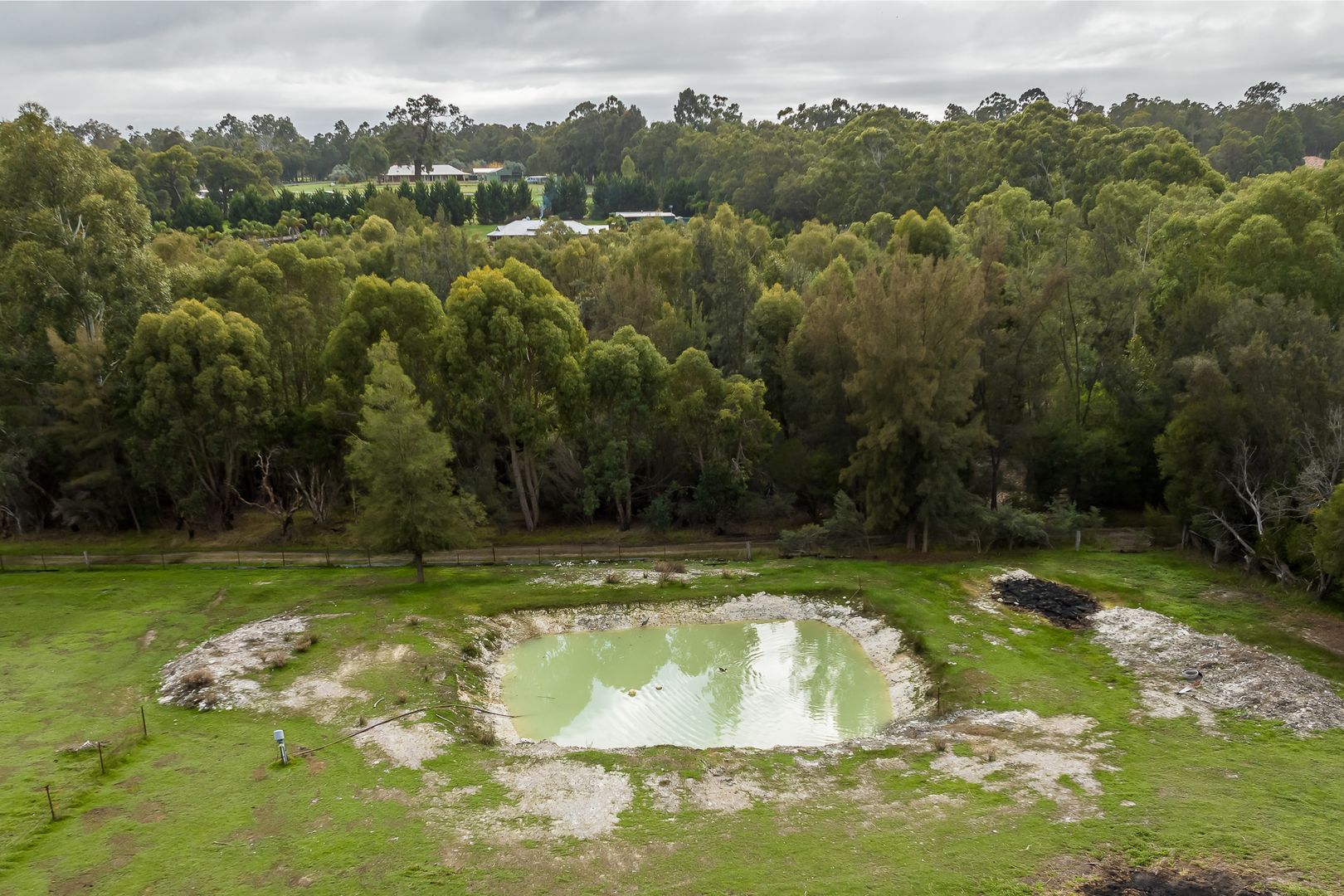 105 Strawberry Hill Drive, Gidgegannup WA 6083, Image 2