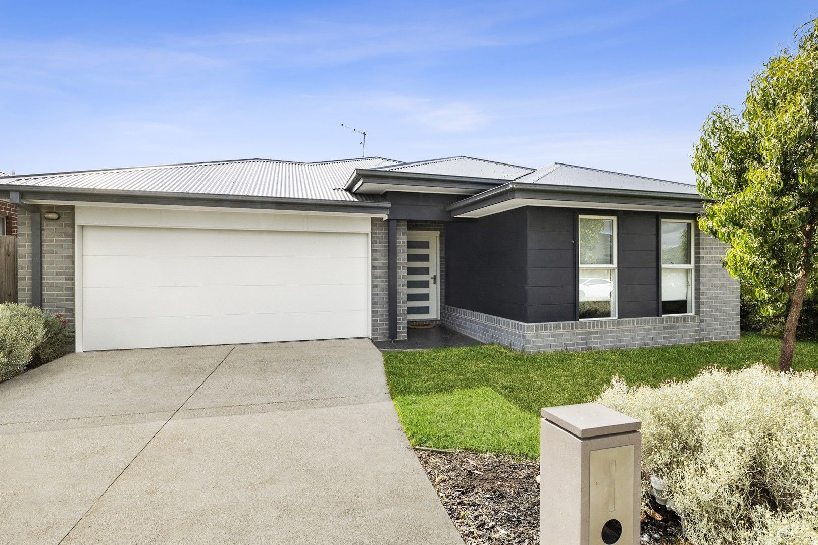 4 bedrooms House in 10 McCormack Avenue ARMSTRONG CREEK VIC, 3217