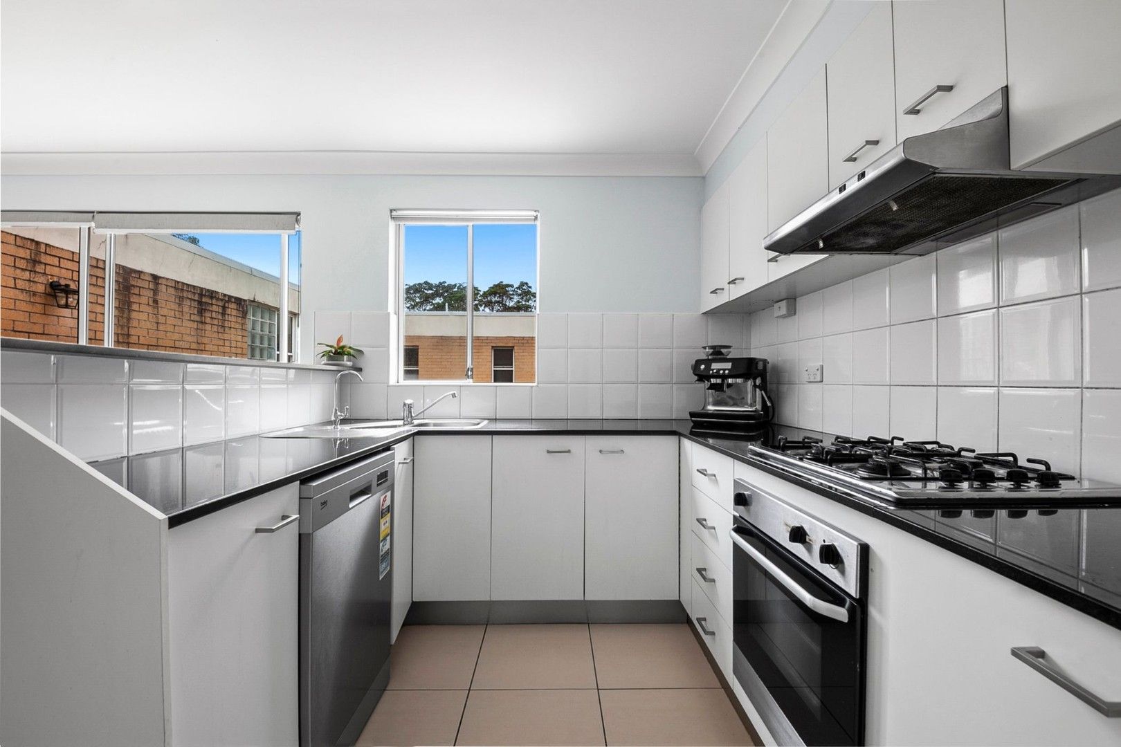 2 bedrooms Apartment / Unit / Flat in 6/34 Fisher Road DEE WHY NSW, 2099