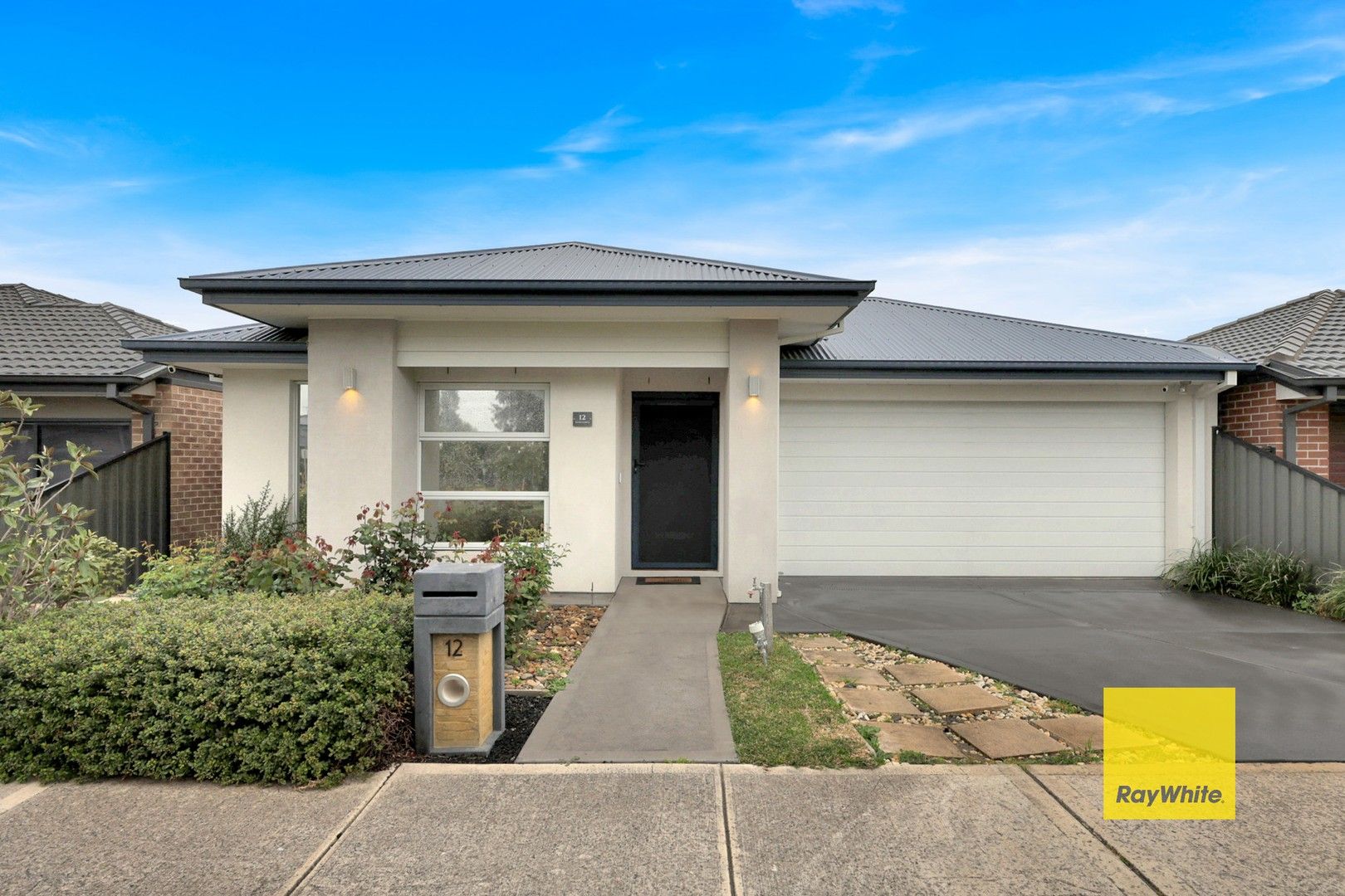 4 bedrooms House in 12 Jetstream Drive MERNDA VIC, 3754