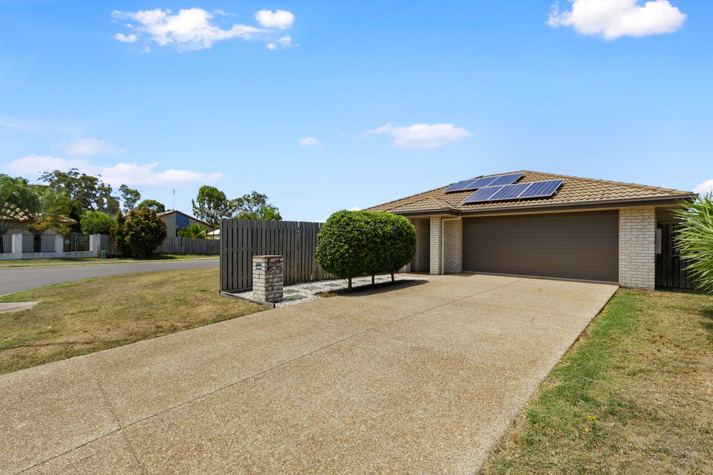 3 bedrooms House in 11 Stringybark Drive URANGAN QLD, 4655