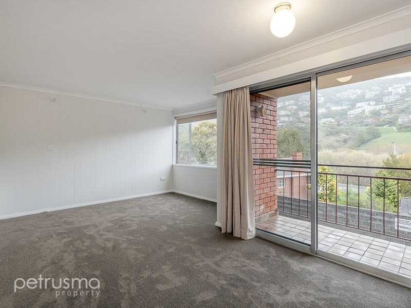 2/54 Mawhera Avenue, Sandy Bay TAS 7005, Image 2