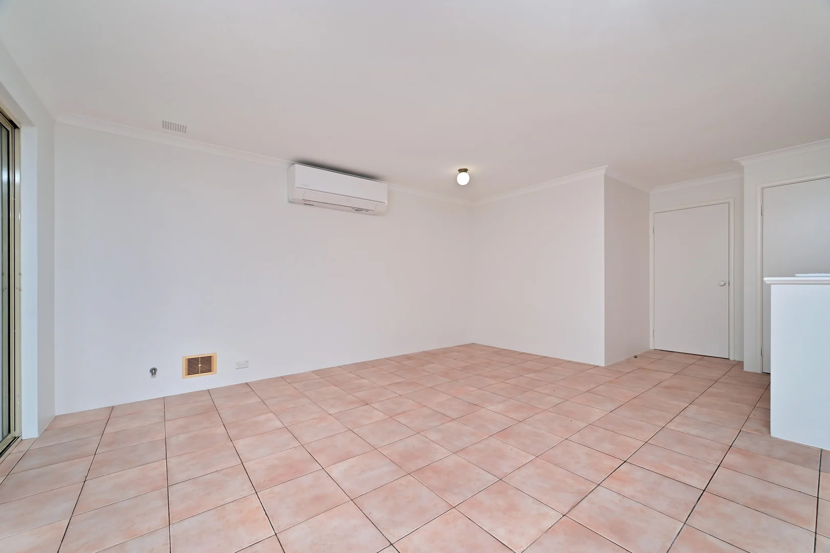 Additional image 7 of 4/19 Ungaroo Road, Westminster WA 6061