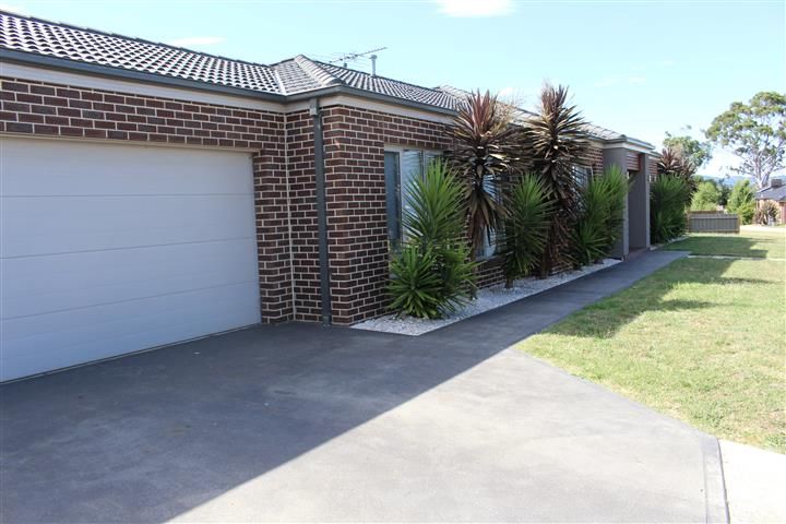 3 McKernan Place, Gisborne VIC 3437, Image 1