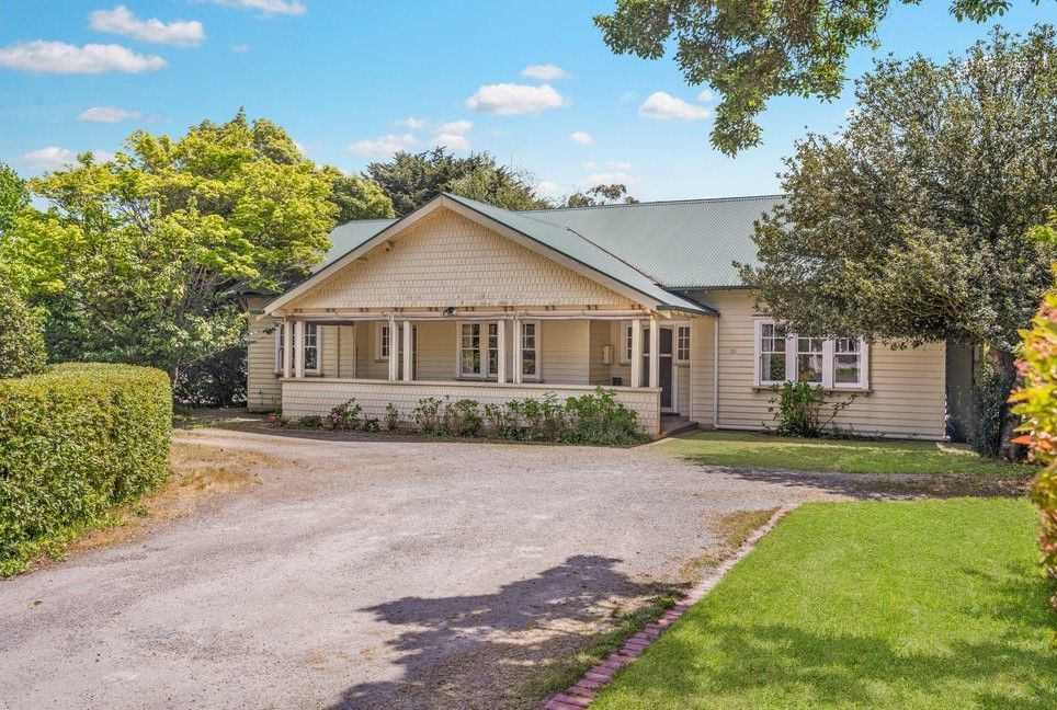 33 Forest Street, Woodend VIC 3442 House For Rent 850 Domain