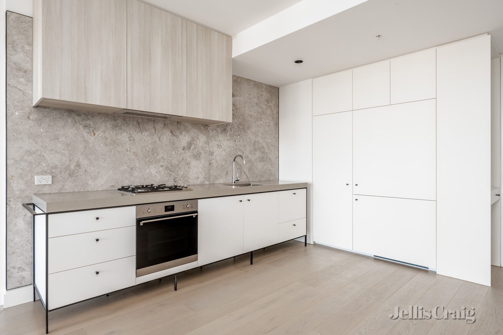 2 bedrooms Apartment / Unit / Flat in 303/23 Mills Boulevard ALPHINGTON VIC, 3078