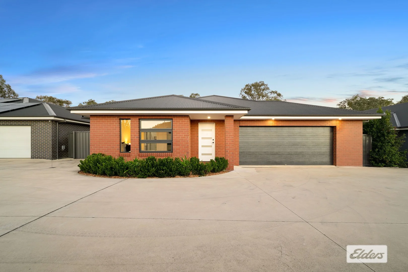 2/99 Stanton Drive, Thurgoona NSW 2640