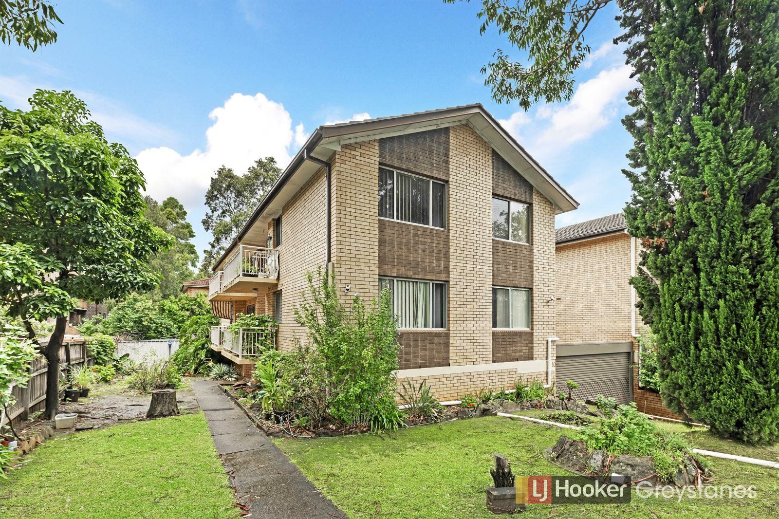 2 bedrooms Apartment / Unit / Flat in 10/10 CHETWYND ROAD MERRYLANDS NSW, 2160