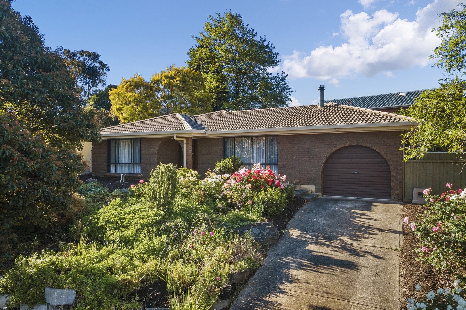 4 bedrooms House in 8 Cameron Court REDWOOD PARK SA, 5097