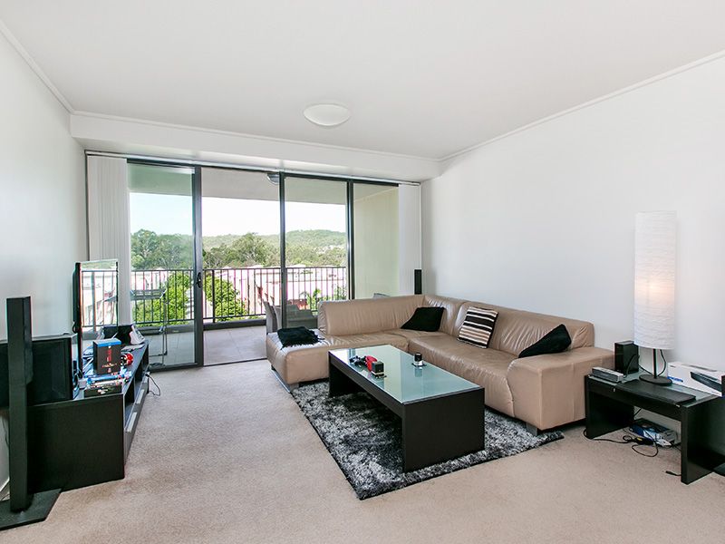 1304/16-28 Surbiton Court, CARINDALE QLD 4152, Image 1