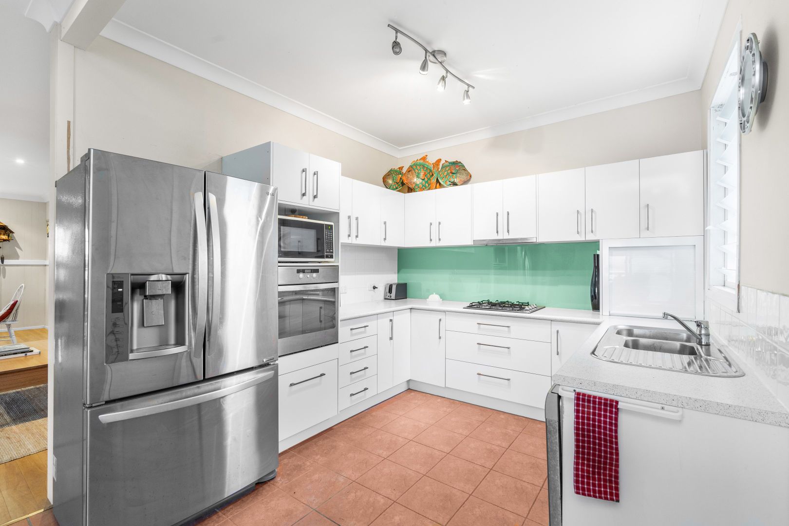 177 Ernest Street, Manly QLD 4179, Image 2