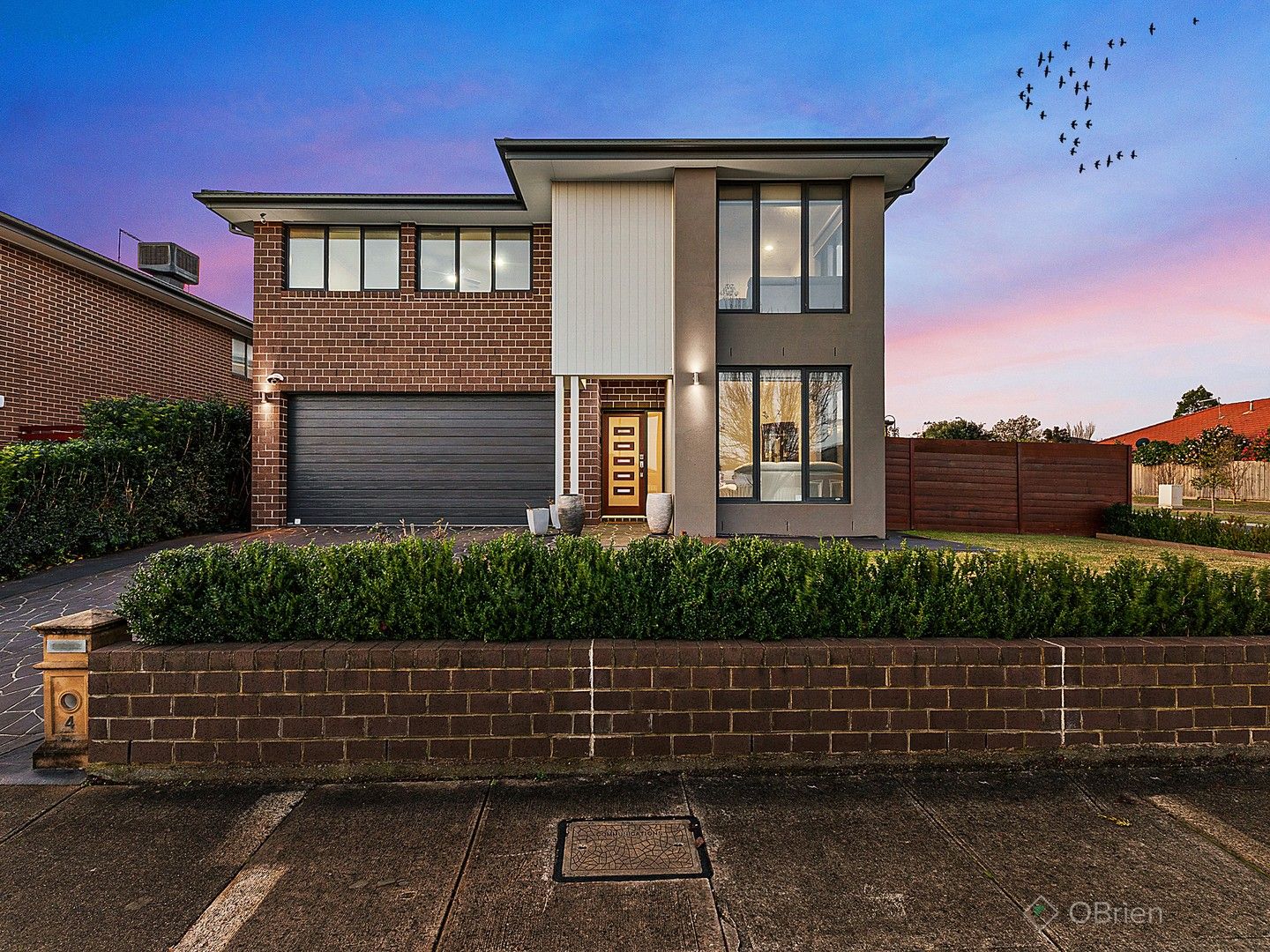 5 bedrooms House in 4 Zenith Place NARRE WARREN SOUTH VIC, 3805