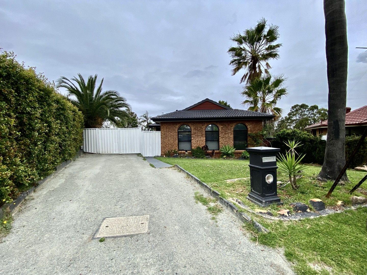 3 bedrooms House in 10 Caliban Place ROSEMEADOW NSW, 2560