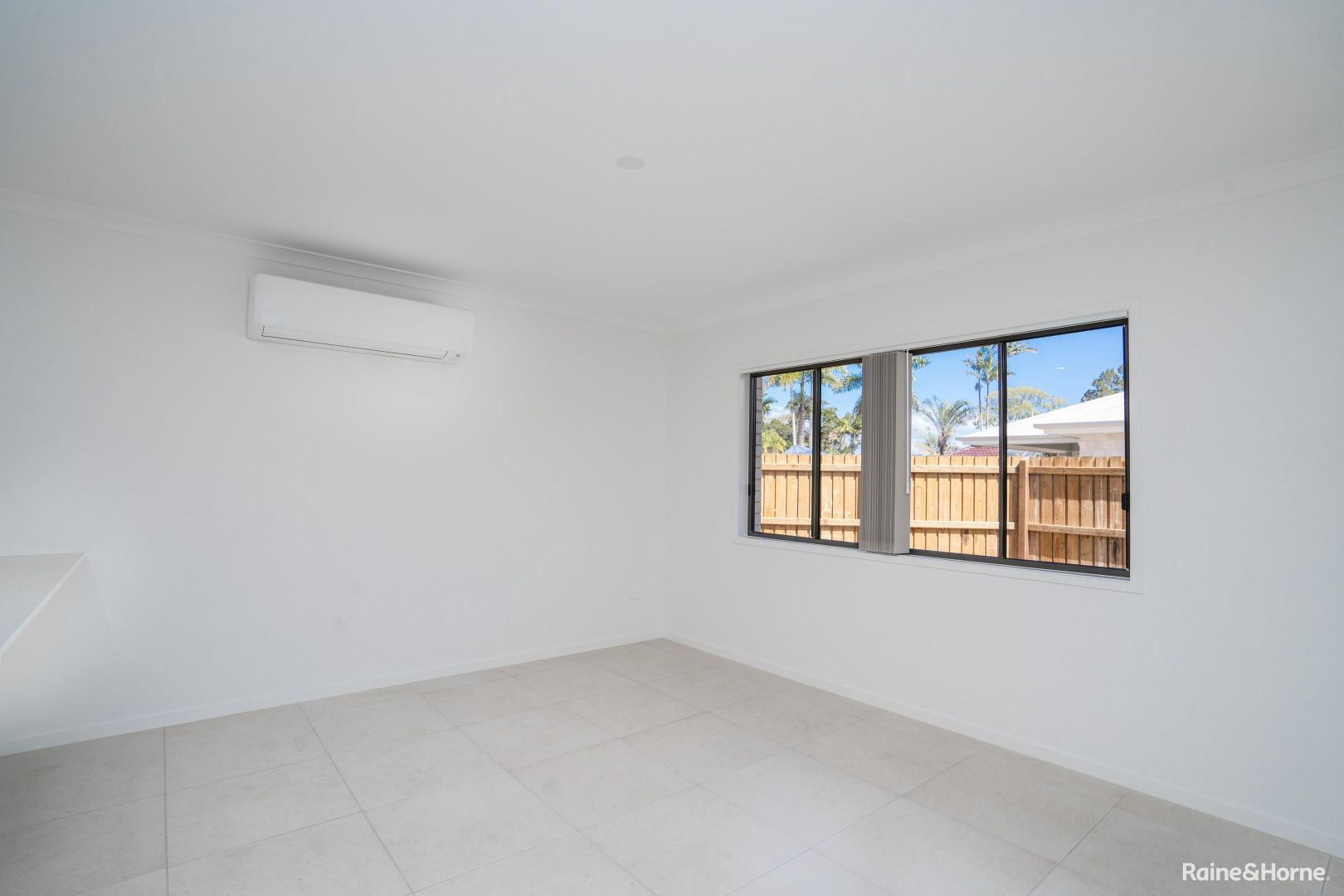 1/21 Cunningham Street, Torquay QLD 4655, Image 2