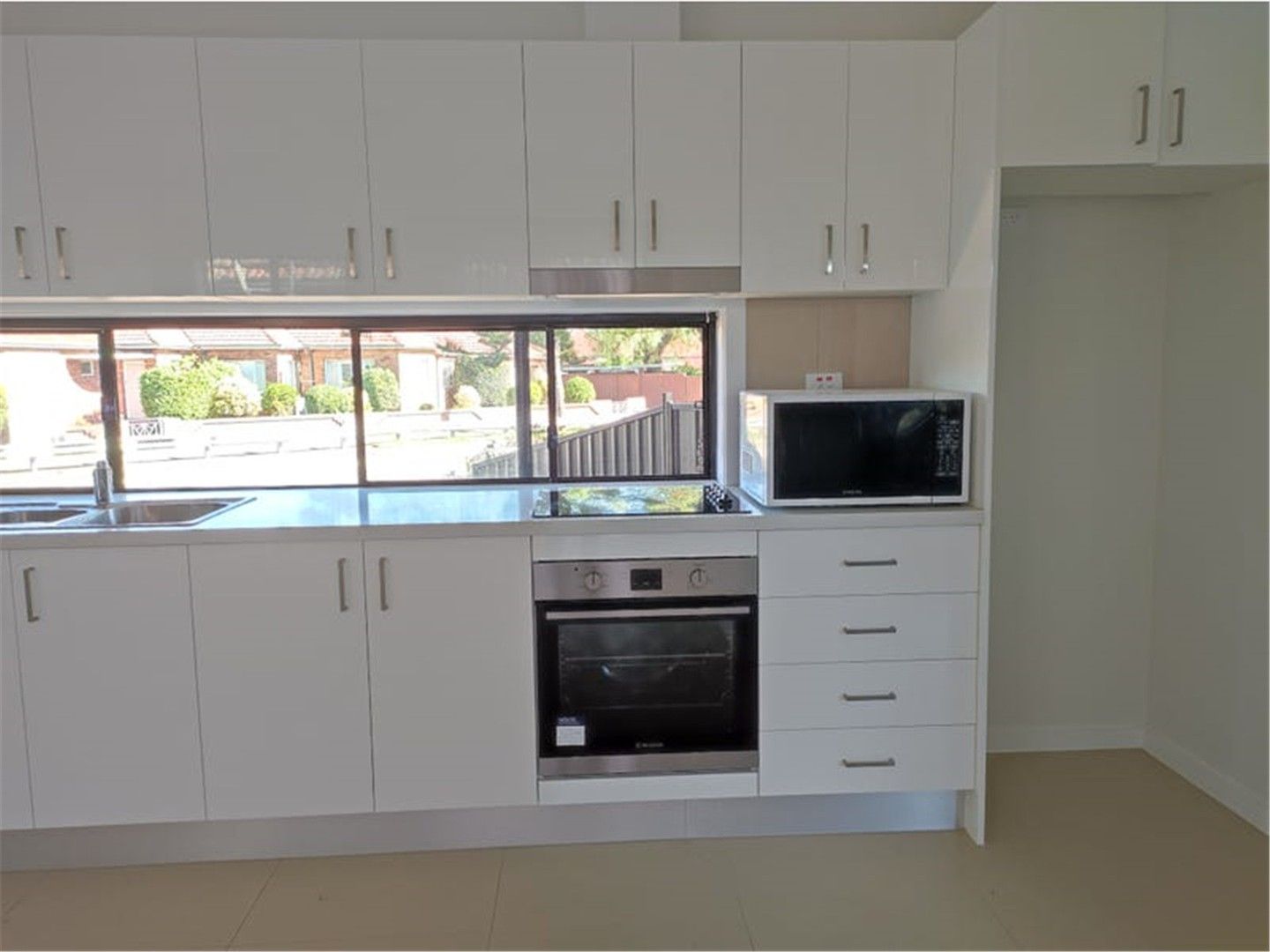2 bedrooms Apartment / Unit / Flat in 2X Ikara Pl PEAKHURST NSW, 2210