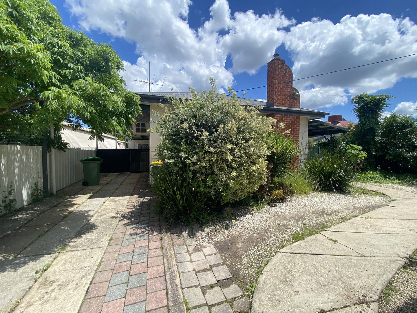 4 bedrooms House in 1051 Corella Street NORTH ALBURY NSW, 2640
