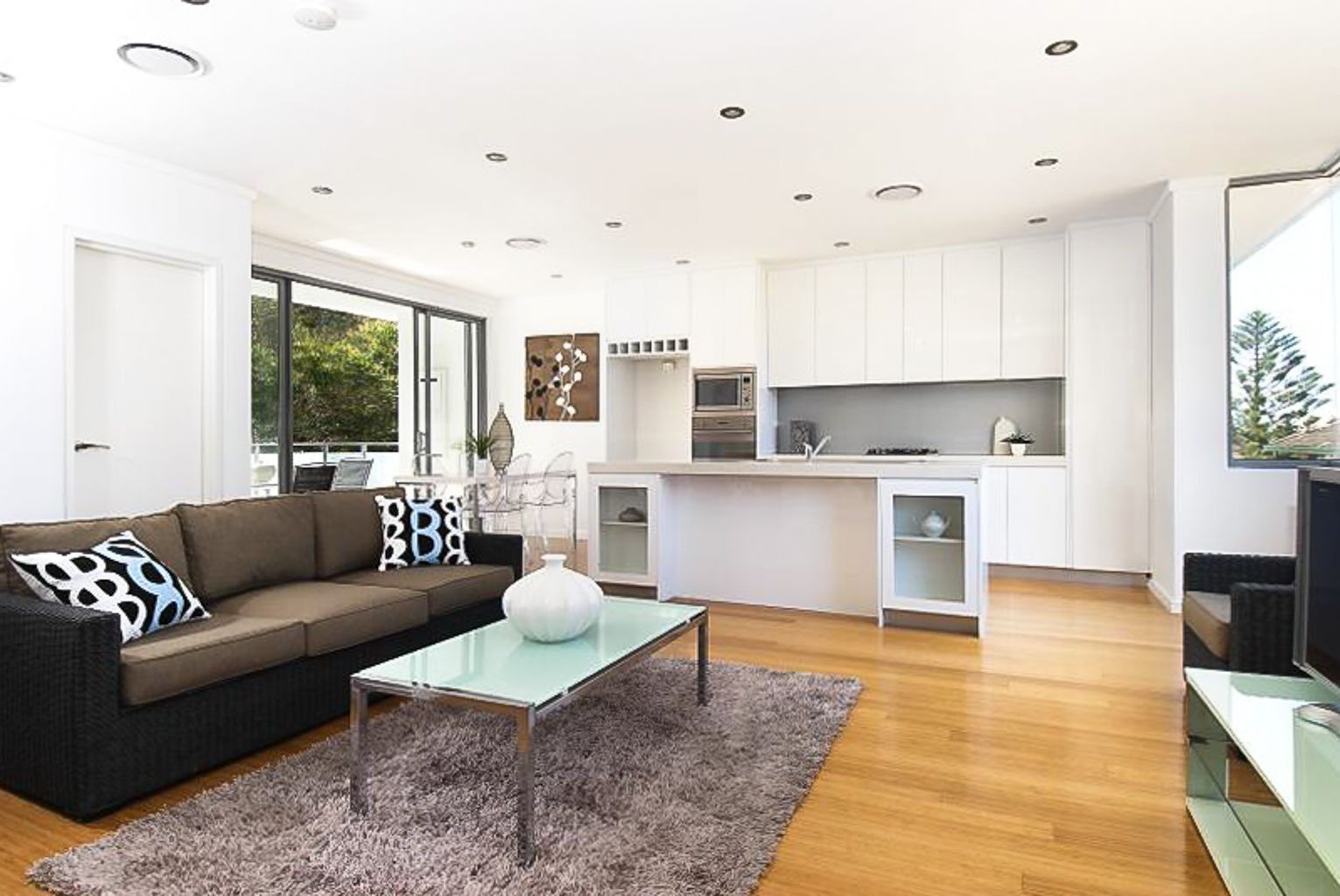 2 bedrooms Apartment / Unit / Flat in 7/28 Wetherill Street NARRABEEN NSW, 2101