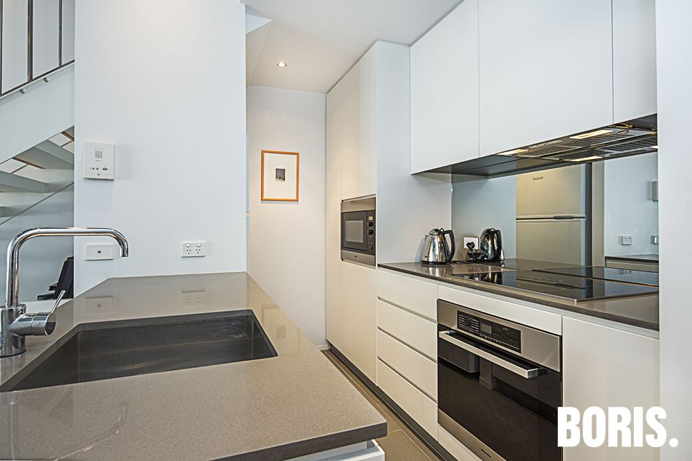 3/3 Burbury Close, Barton ACT 2600, Image 1