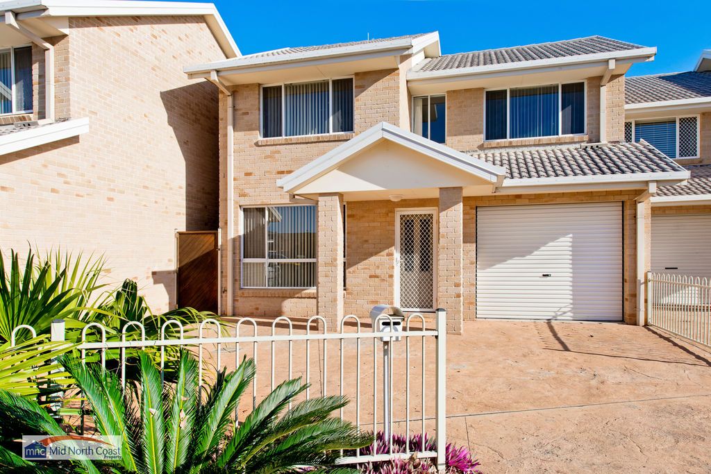 2/1604 Ocean Drive, Lake Cathie NSW 2445, Image 2