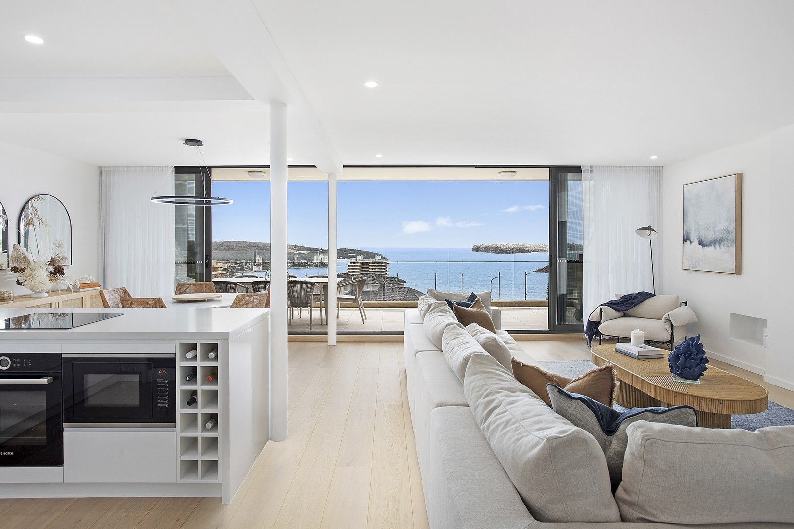 2 bedrooms Apartment / Unit / Flat in The Crescent FAIRLIGHT NSW, 2094