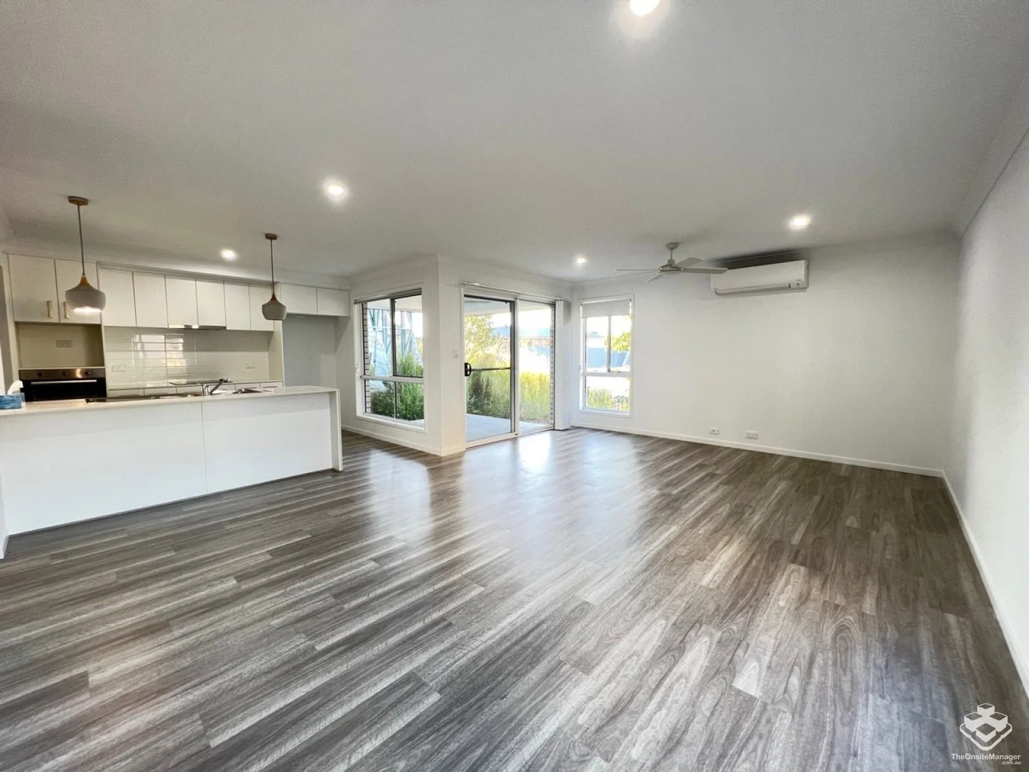 31 Moon Circuit, Karawatha QLD 4117