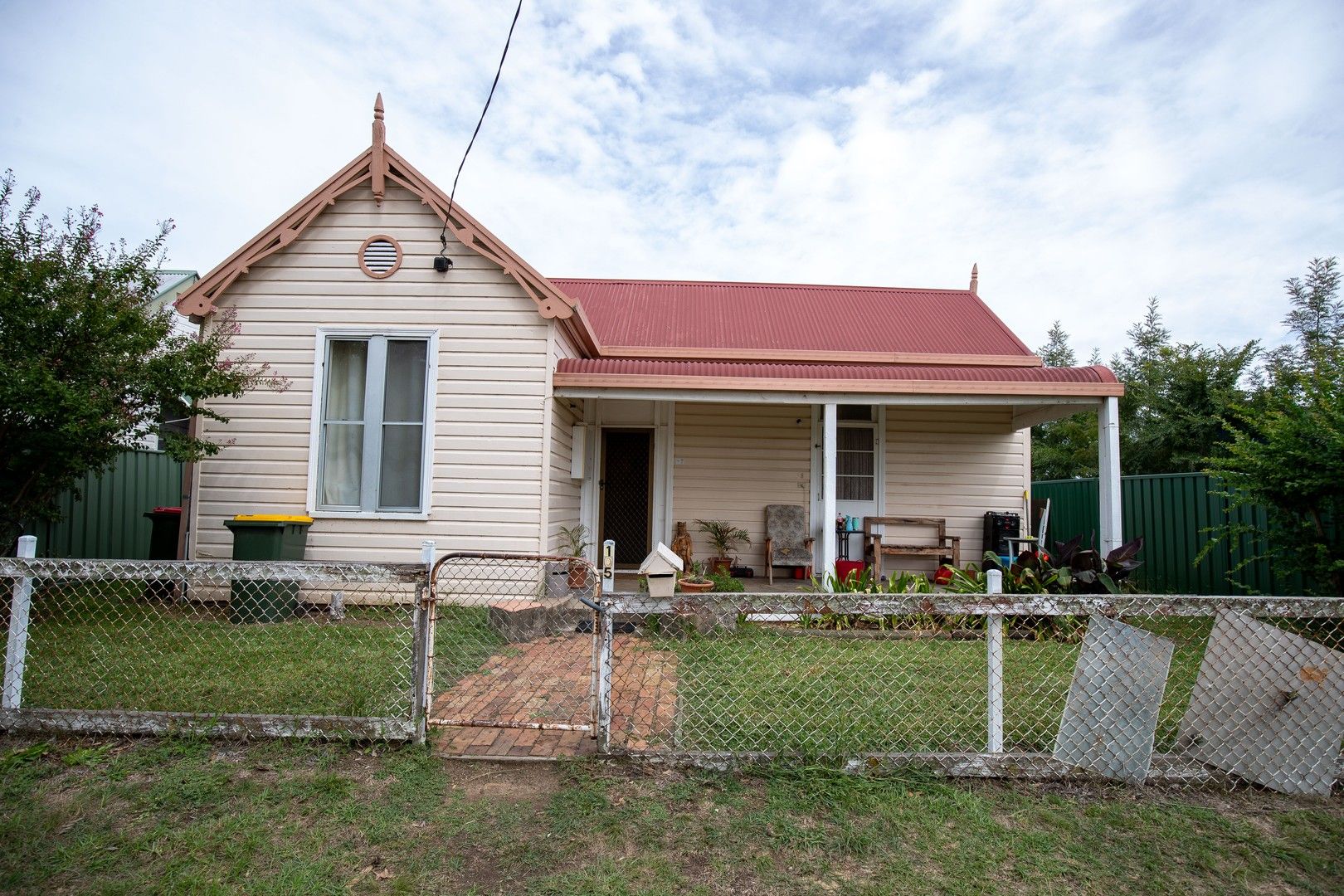 2 bedrooms House in 105 Lawrence Street INVERELL NSW, 2360