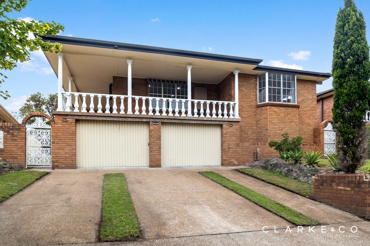 5 bedrooms House in 11 Tannant Avenue RUTHERFORD NSW, 2320