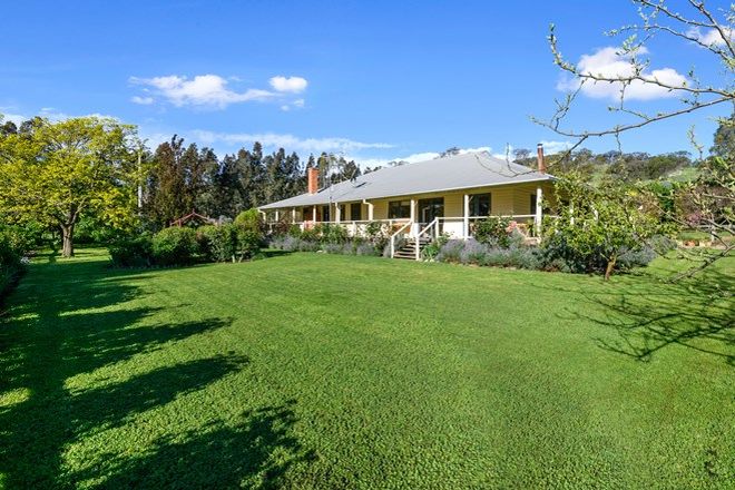 Picture of 102 Fernhills Road, SHEANS CREEK VIC 3666