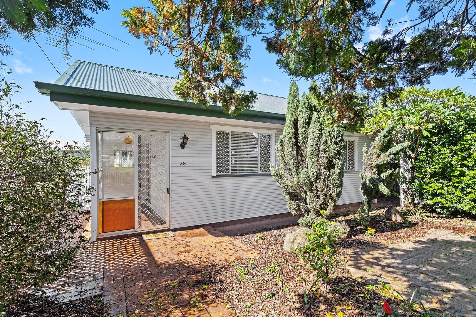 28 McDowall Street, Newtown QLD 4350, Image 2