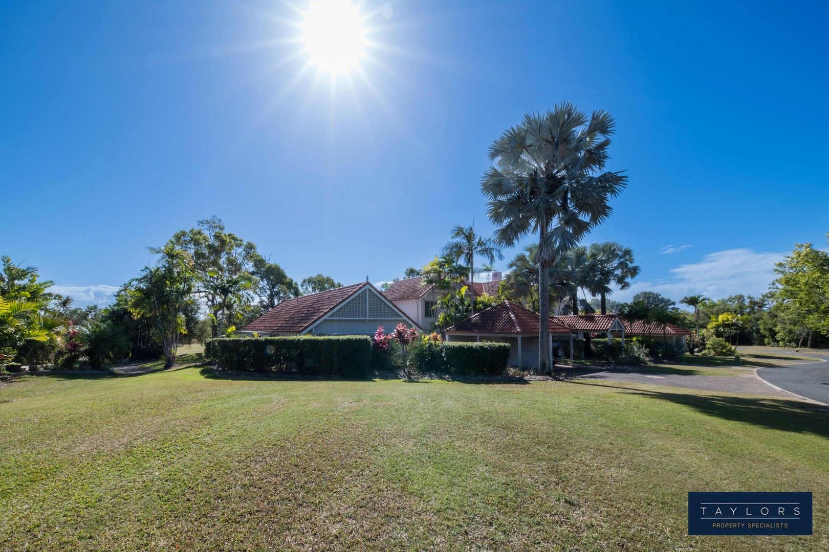 3 bedrooms Apartment / Unit / Flat in 1306/615 Kunapipi Road LAGUNA QUAYS QLD, 4800