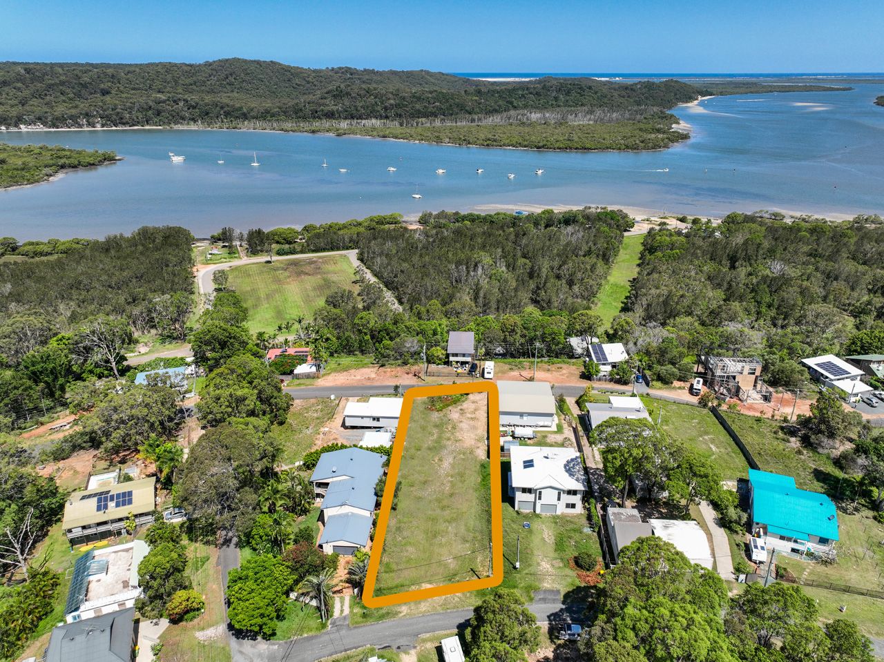 17 Crescent Drive, Russell Island QLD 4184, Image 1