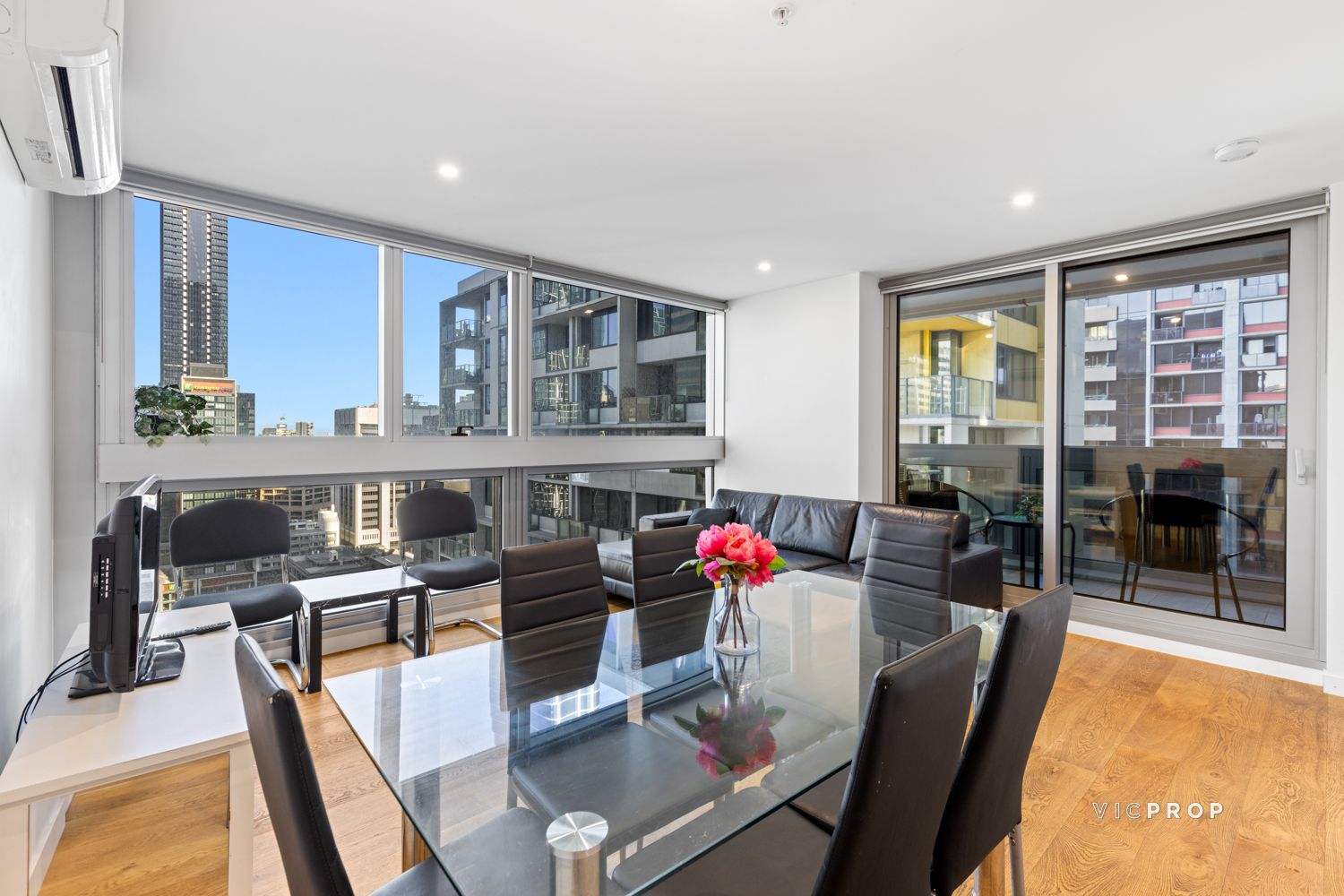 2707/38 Rose Lane, Melbourne VIC 3000, Image 2