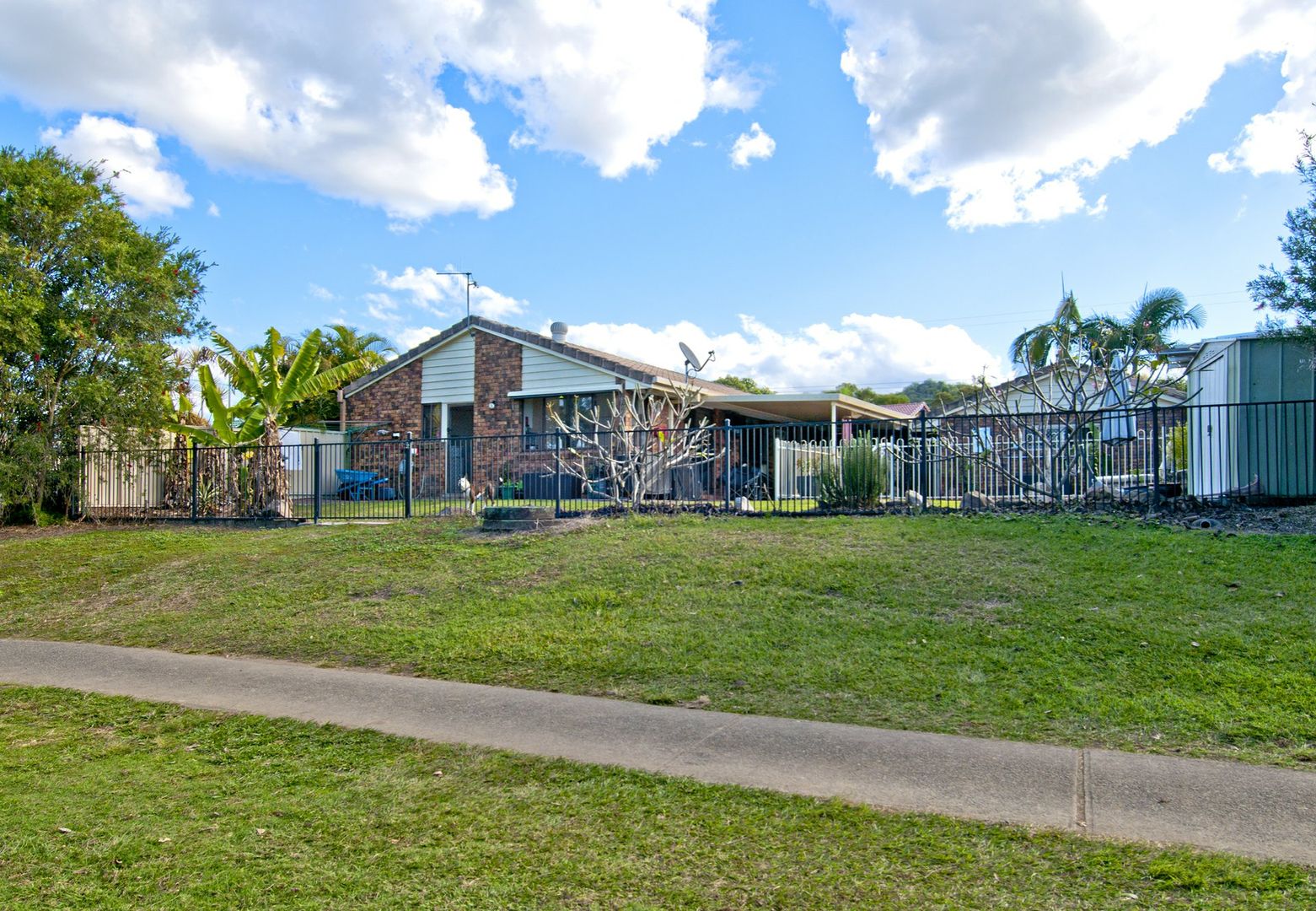 5 Baum Court, Windaroo QLD 4207, Image 2