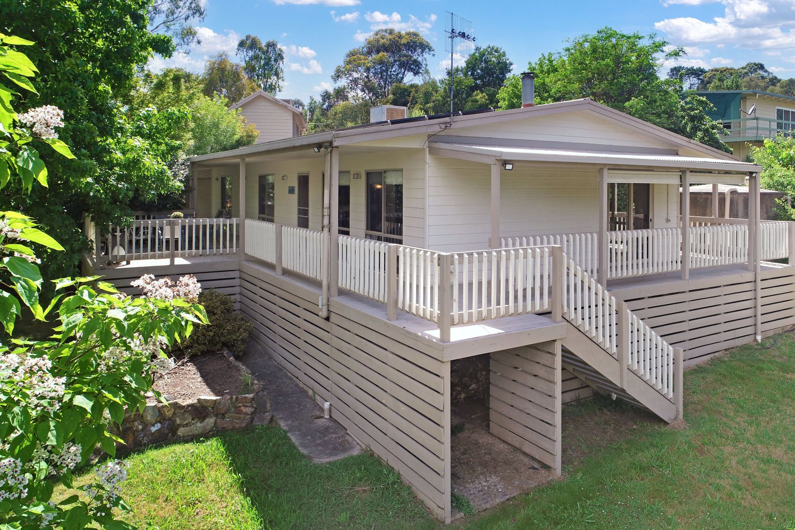 69 Jenkin Road, Macs Cove VIC 3723, Image 2