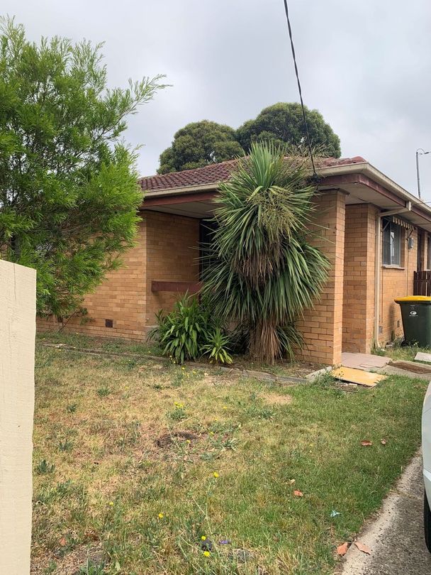 3 bedrooms House in 24 Warmington Road SUNSHINE WEST VIC, 3020